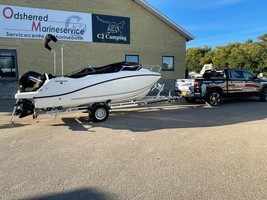 Quicksilver 555 CABIN Mercury 80 ELPT 