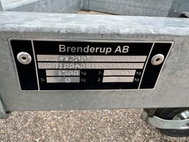 Uttern S52 - Mercury 75hk Optimax.