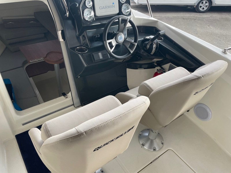 Quicksilver 555 CABIN Mercury 80 ELPT 