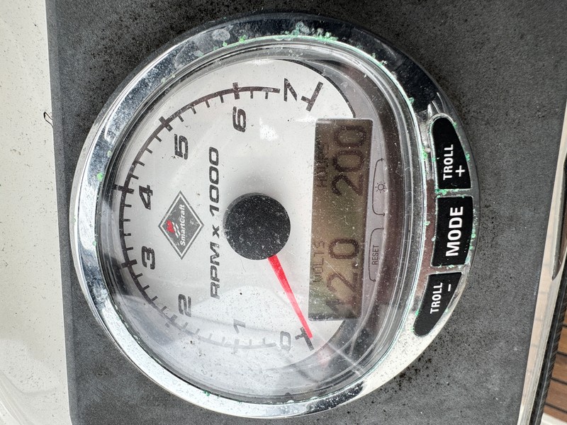 Uttern S52 - Mercury 75hk Optimax.