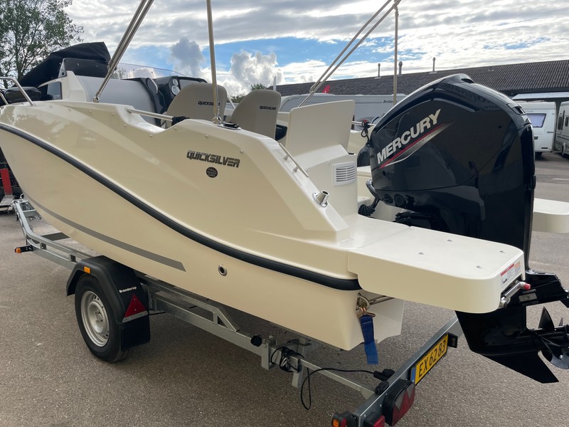 Quicksilver 555 CABIN Mercury 80 ELPT 